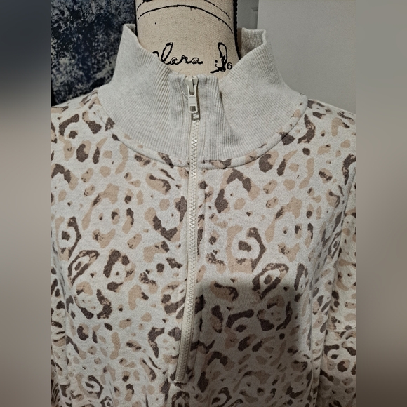 Aerie quarter zip - Picture 3 of 9